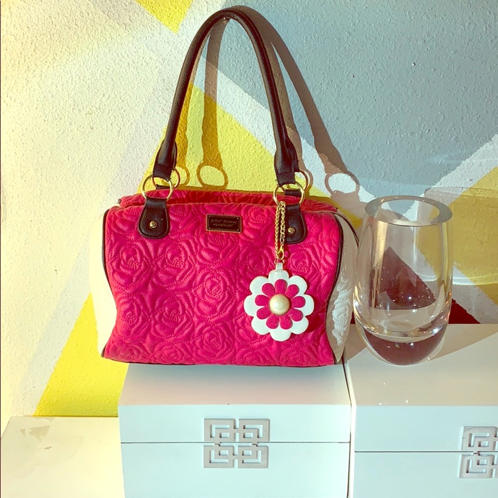 Betsy Johnson fuschia & whit shoulder bag